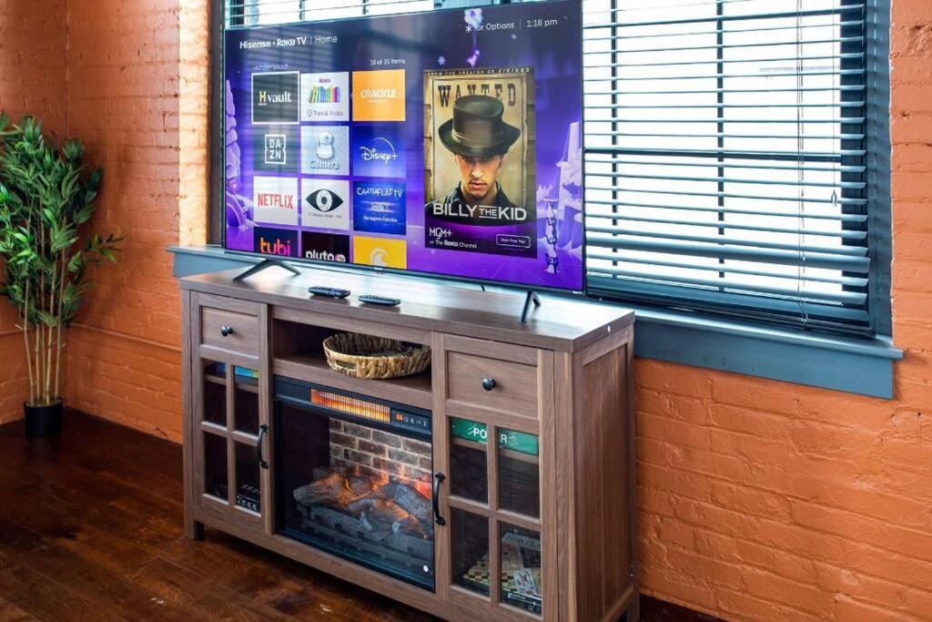 Centric Modern Loft W/ King Beds & Smart Gametable Rochester Exterior foto