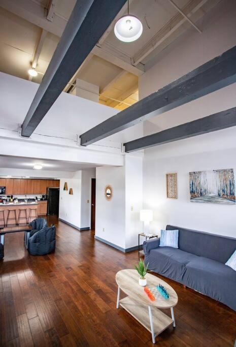 Centric Modern Loft W/ King Beds & Smart Gametable Rochester Exterior foto